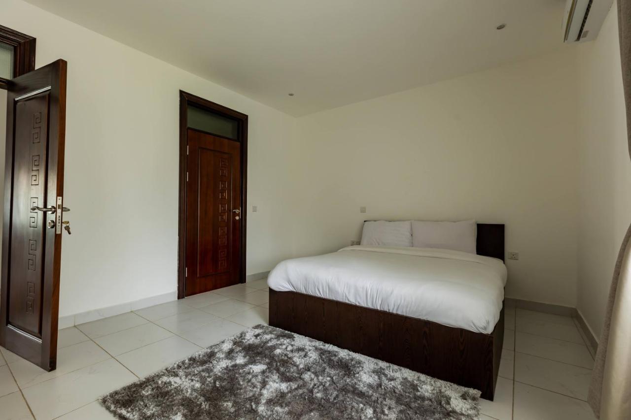 Accra Fine Suites - Henrietta'S Residences Exterior photo