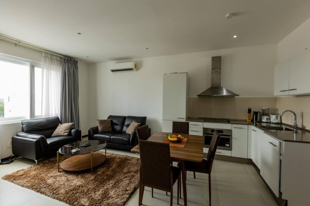 Accra Fine Suites - Henrietta'S Residences Exterior photo